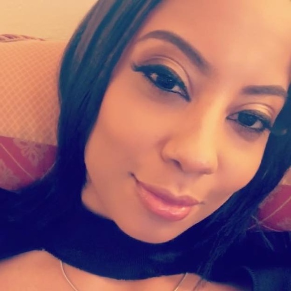 Meet your Posher, Patricia - Picture 1 of 1